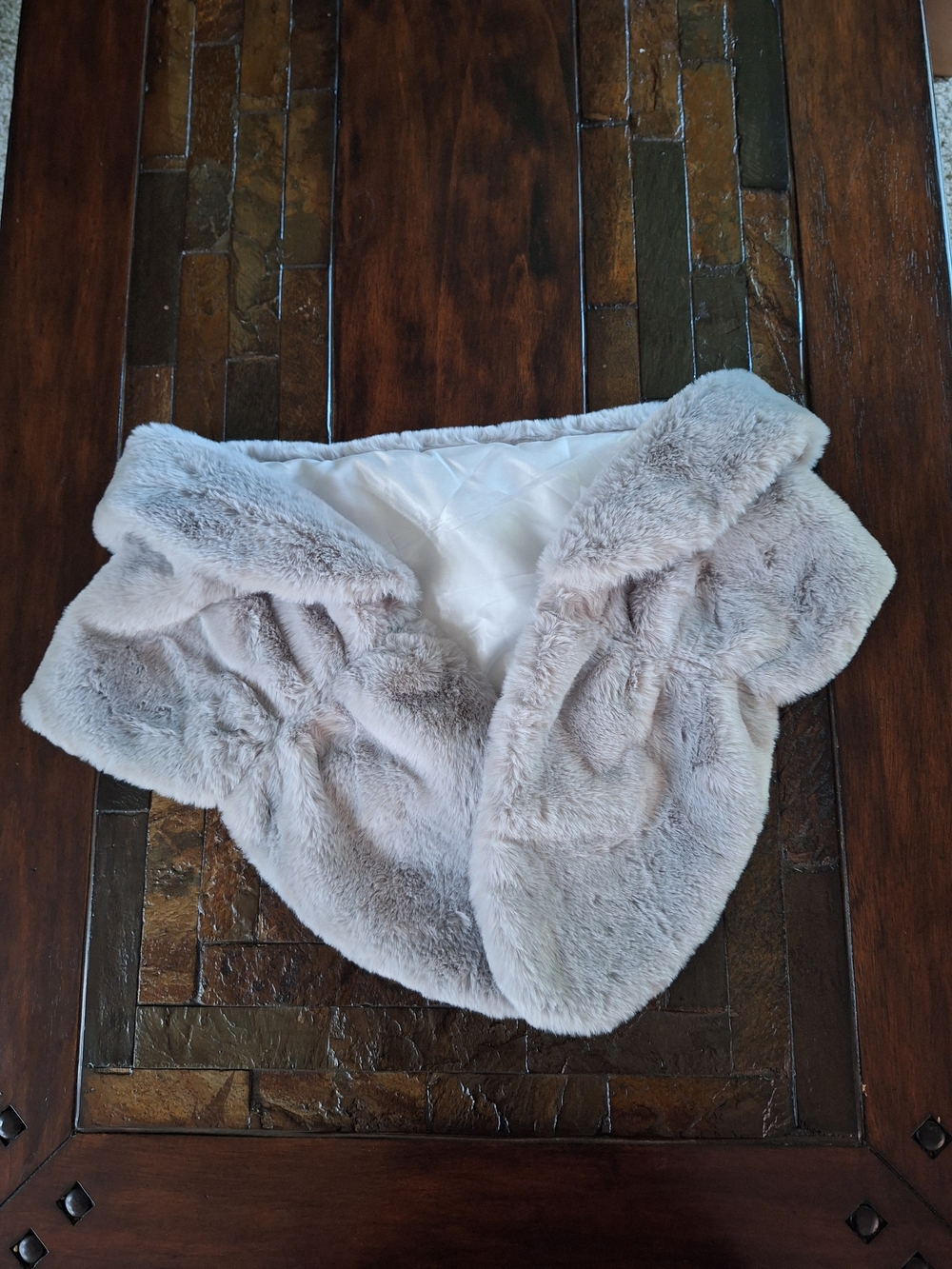 Plush Faux Fur Capelet Shrug in Light Gray